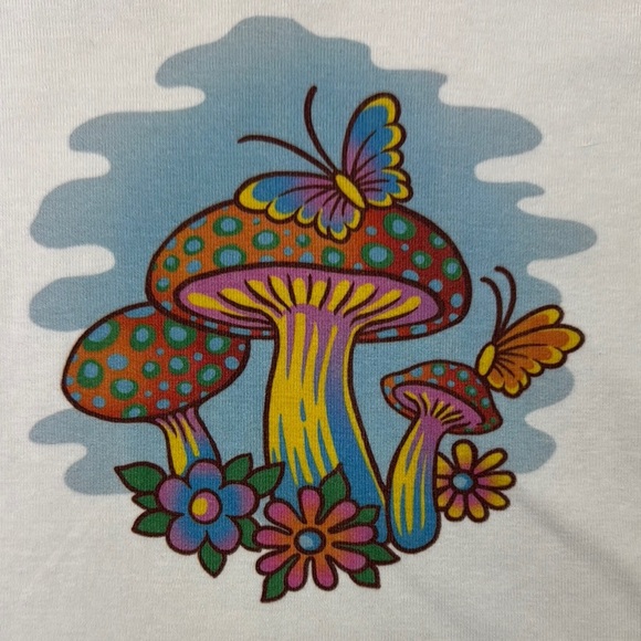 dELiA*s by Doll's Kill Tee with Colourful Mushroom and Butterfly size Med - Picture 5 of 10